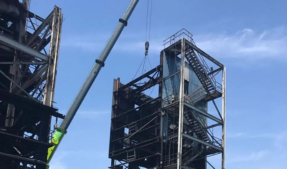 Deesmantelamiento de torre